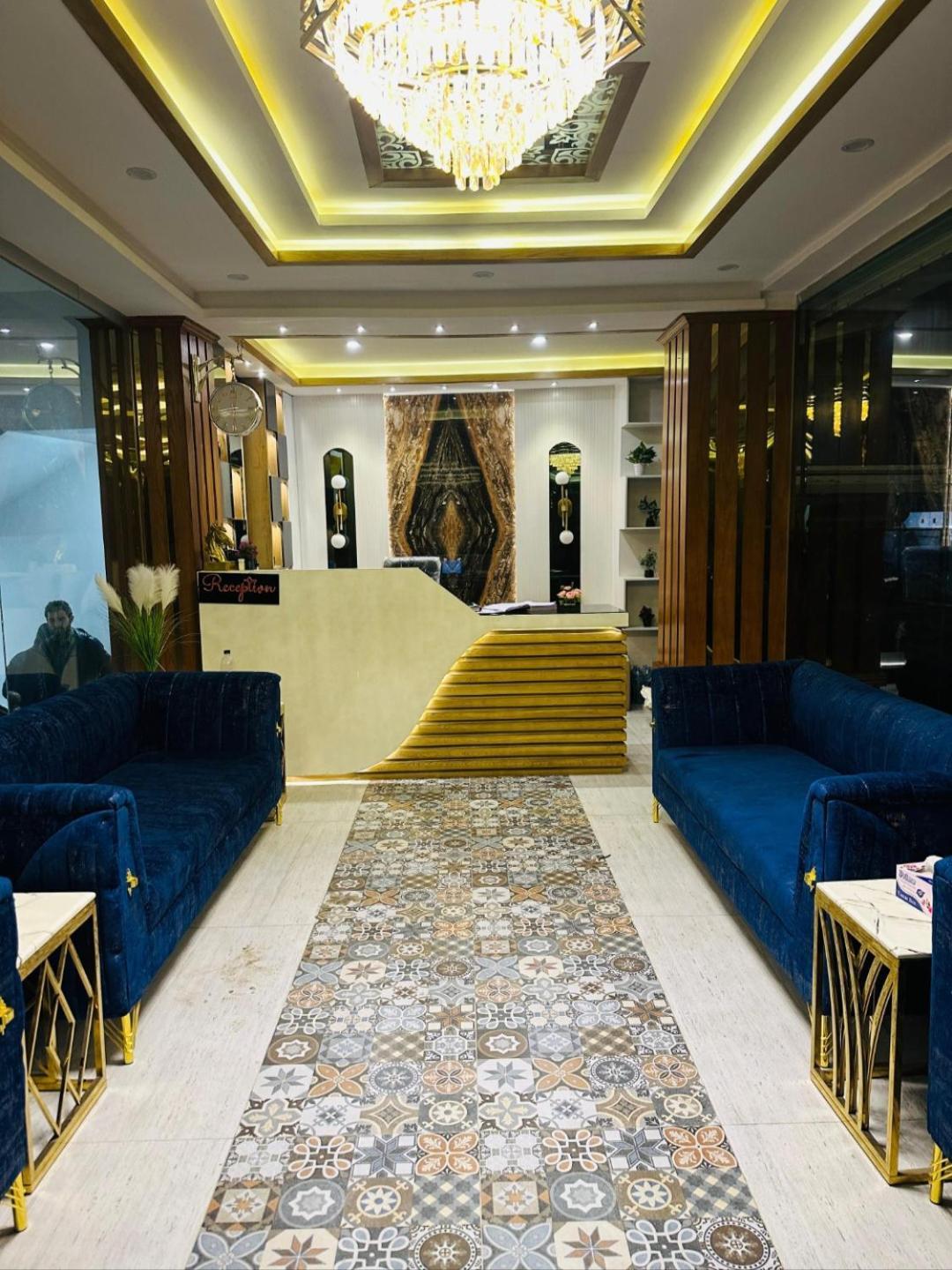 Gold Palace Hotel & Food Lounge Karandukai Exteriör bild